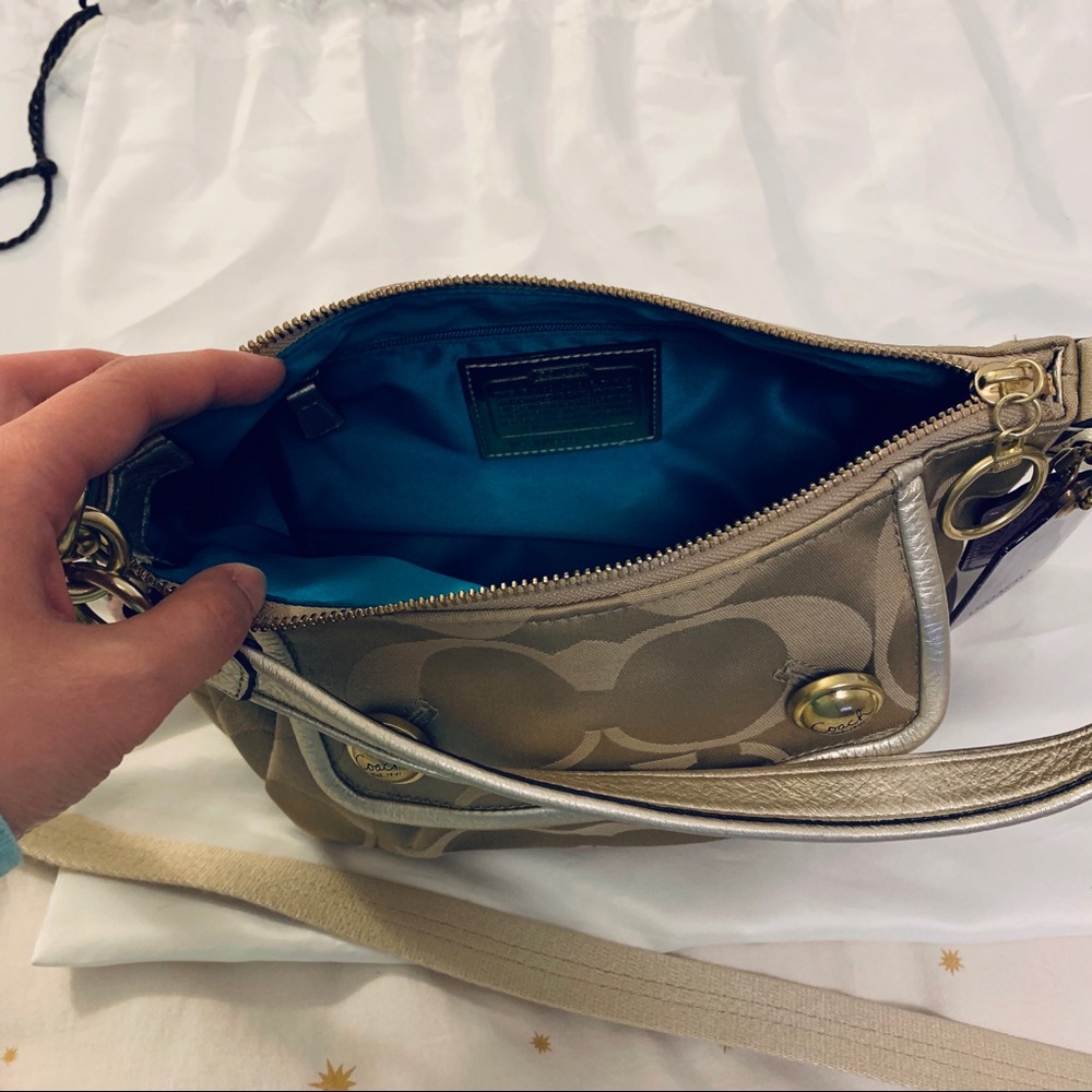 Coach Purse - Picture 4 of 7